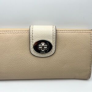 Coach Chanel Cream Leather Wallet